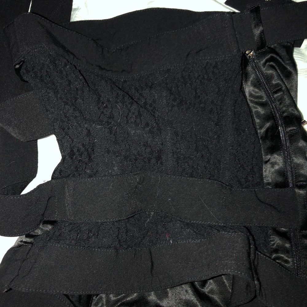 Black Buckle/Lace Detailed Tube Top - Picture 5 of 5
